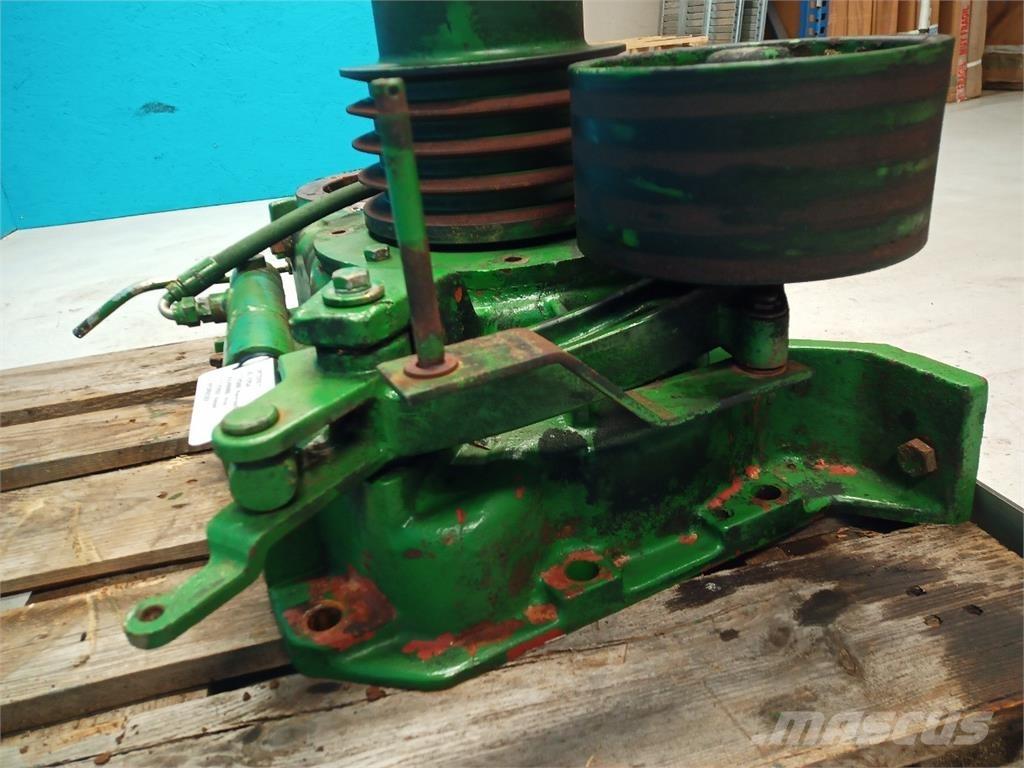 John Deere 2054 Transmisija