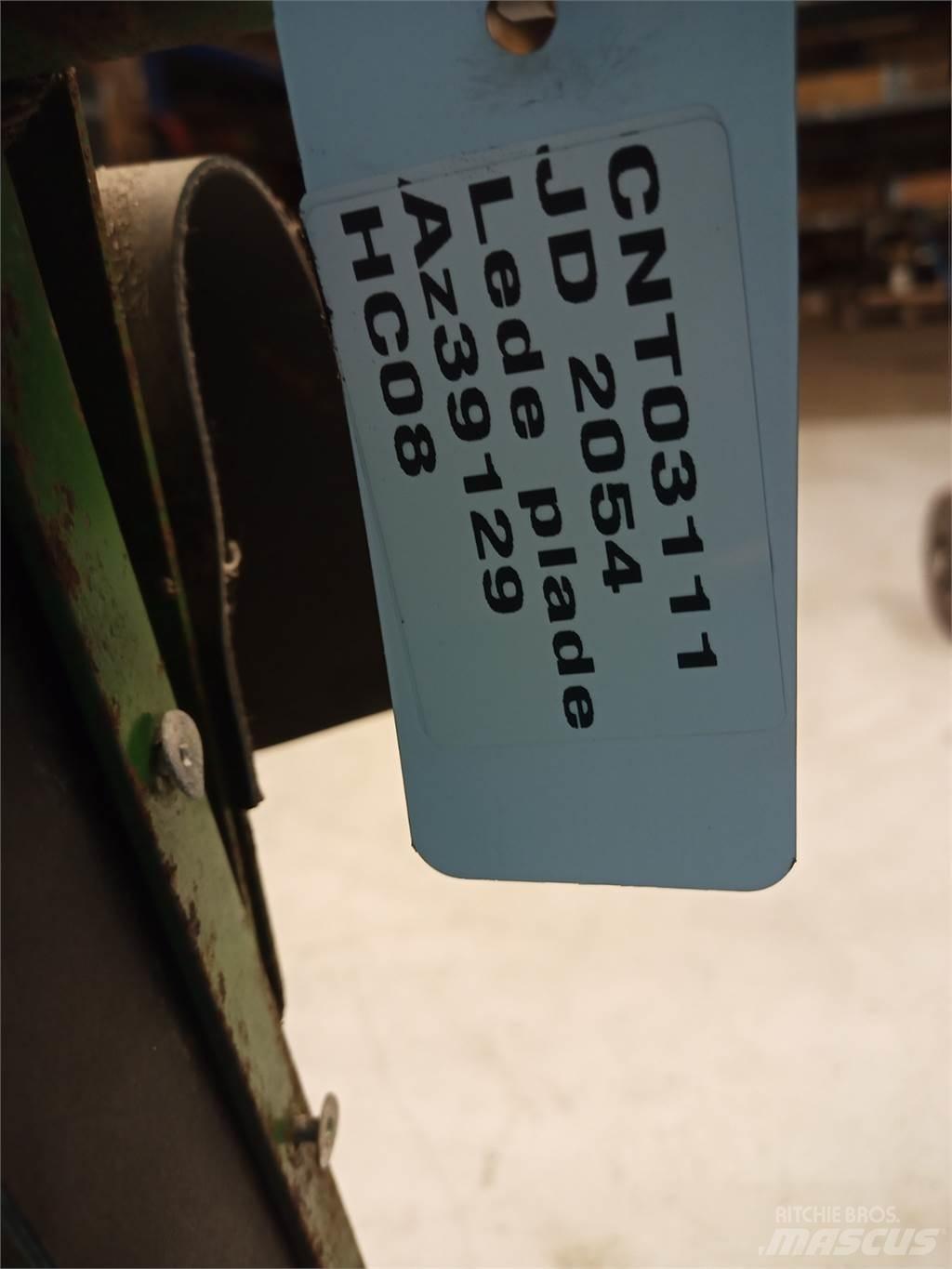 John Deere 2054 Ražas novākšanas kombainu papildaprīkojums