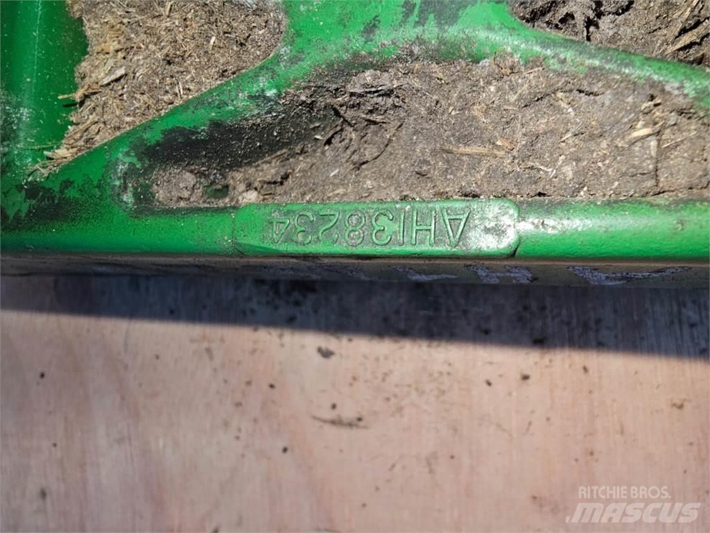 John Deere 2054 Smilšu un sāls kaisītāji