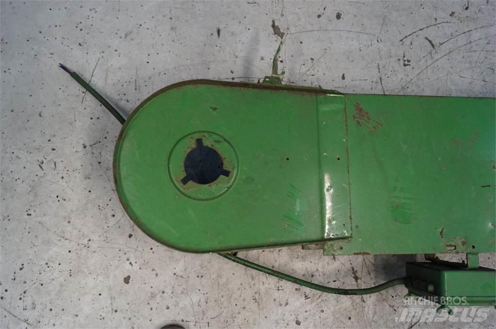 John Deere 2054 Ražas novākšanas kombainu papildaprīkojums