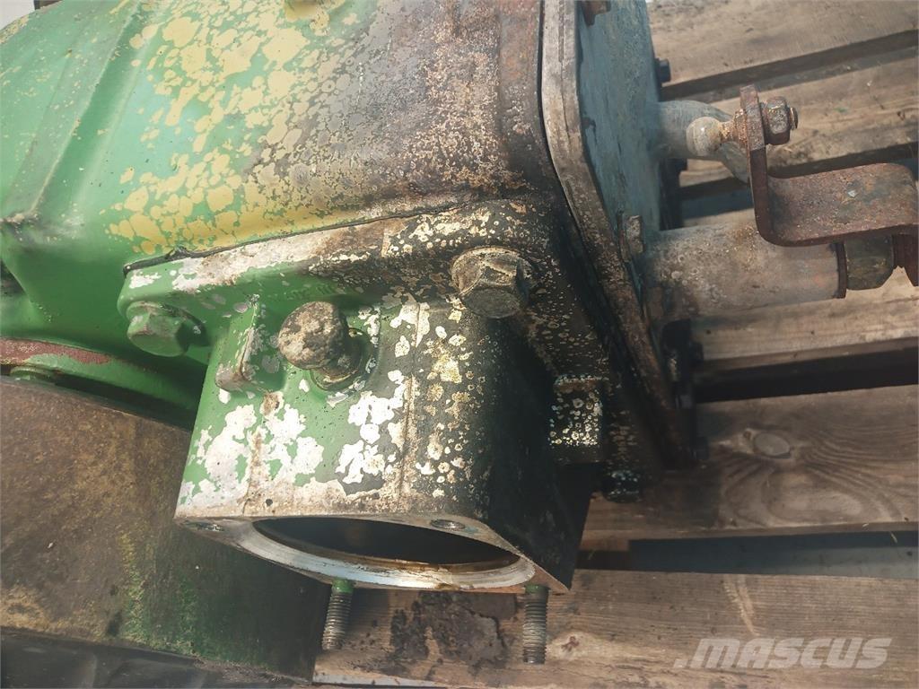 John Deere 2066 Transmisija