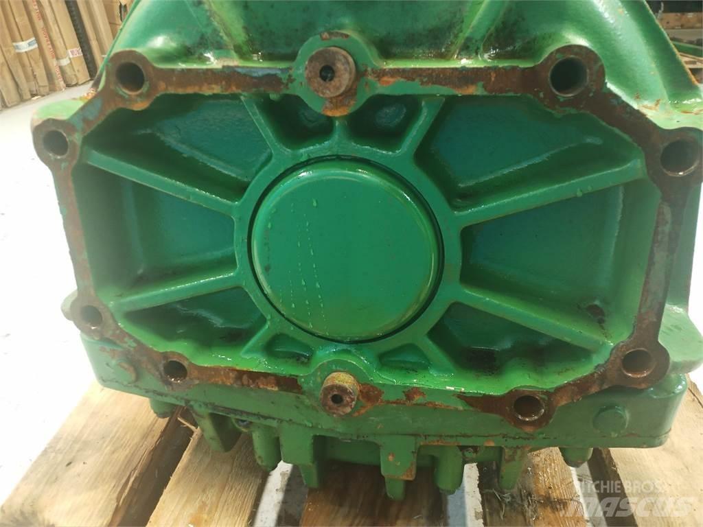 John Deere 2066 Ražas novākšanas kombainu papildaprīkojums