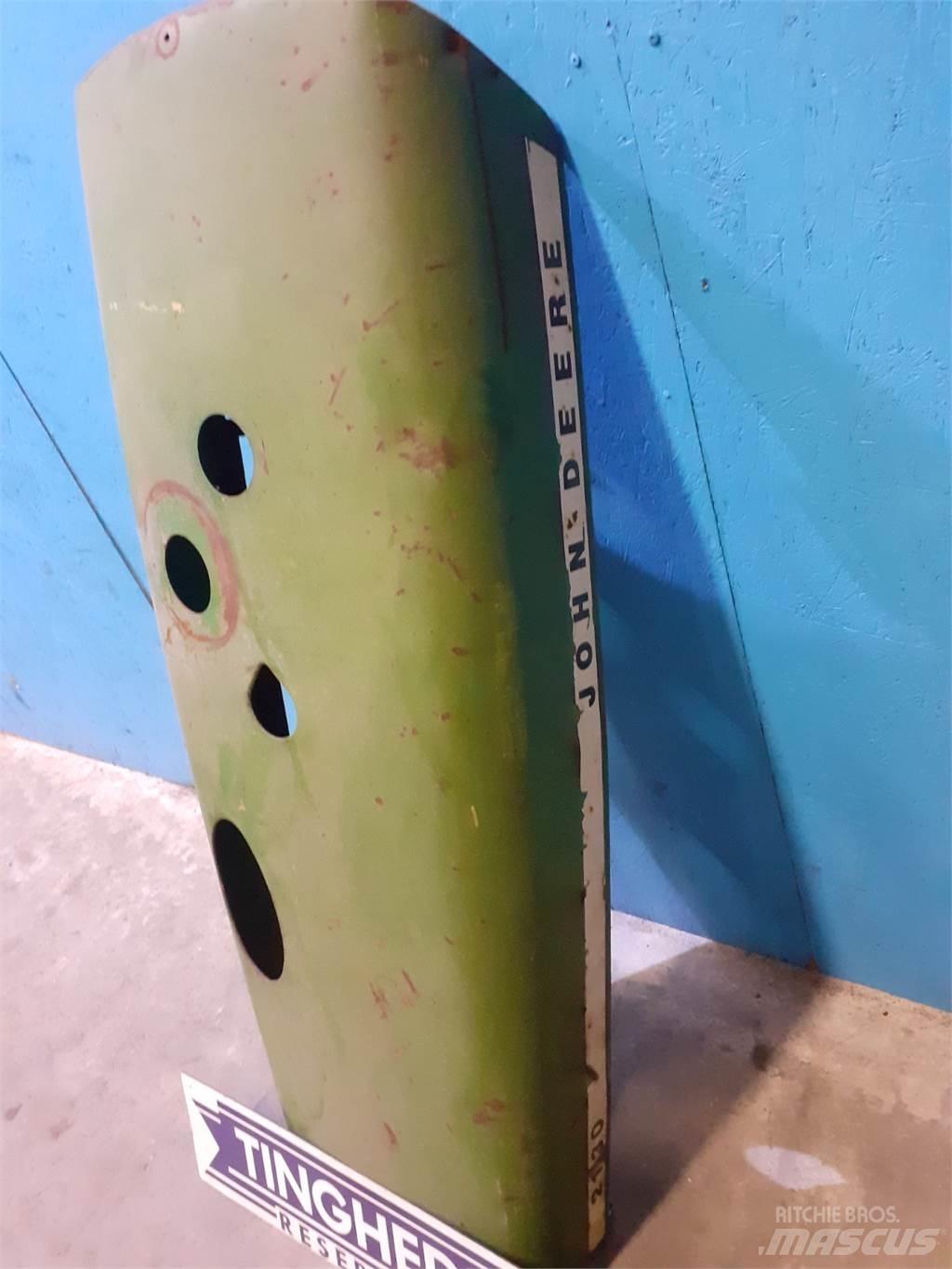 John Deere 2130 Cits traktoru papildaprīkojums