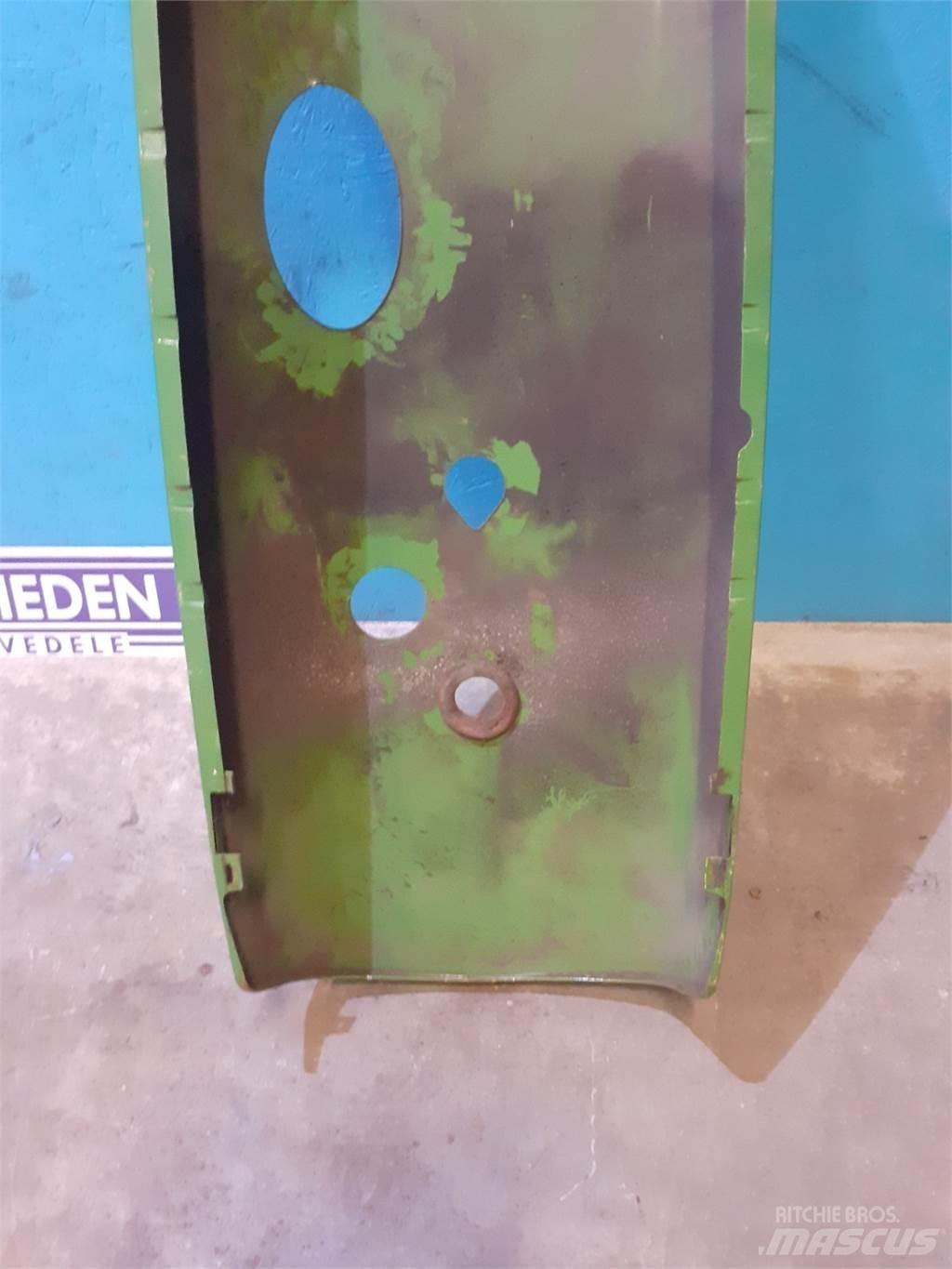 John Deere 2130 Cits traktoru papildaprīkojums