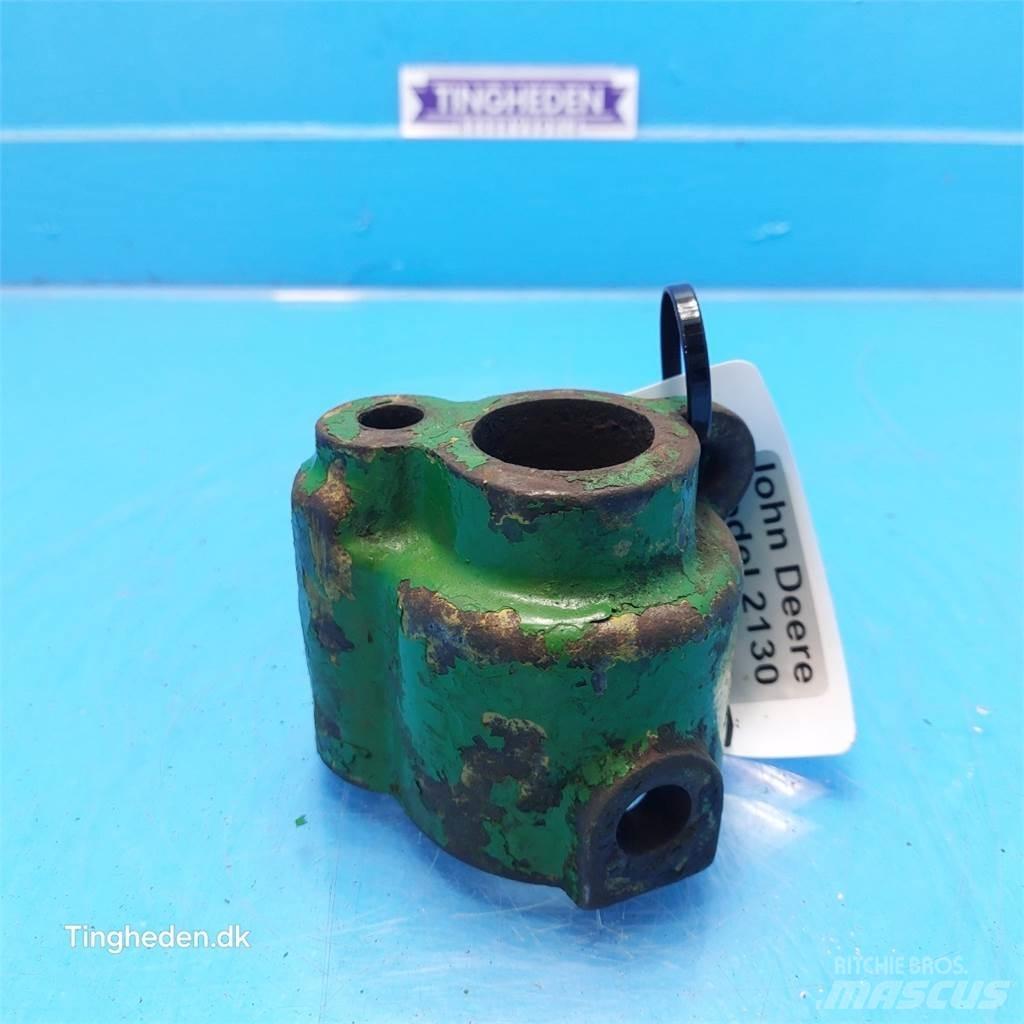 John Deere 2130 Cits traktoru papildaprīkojums