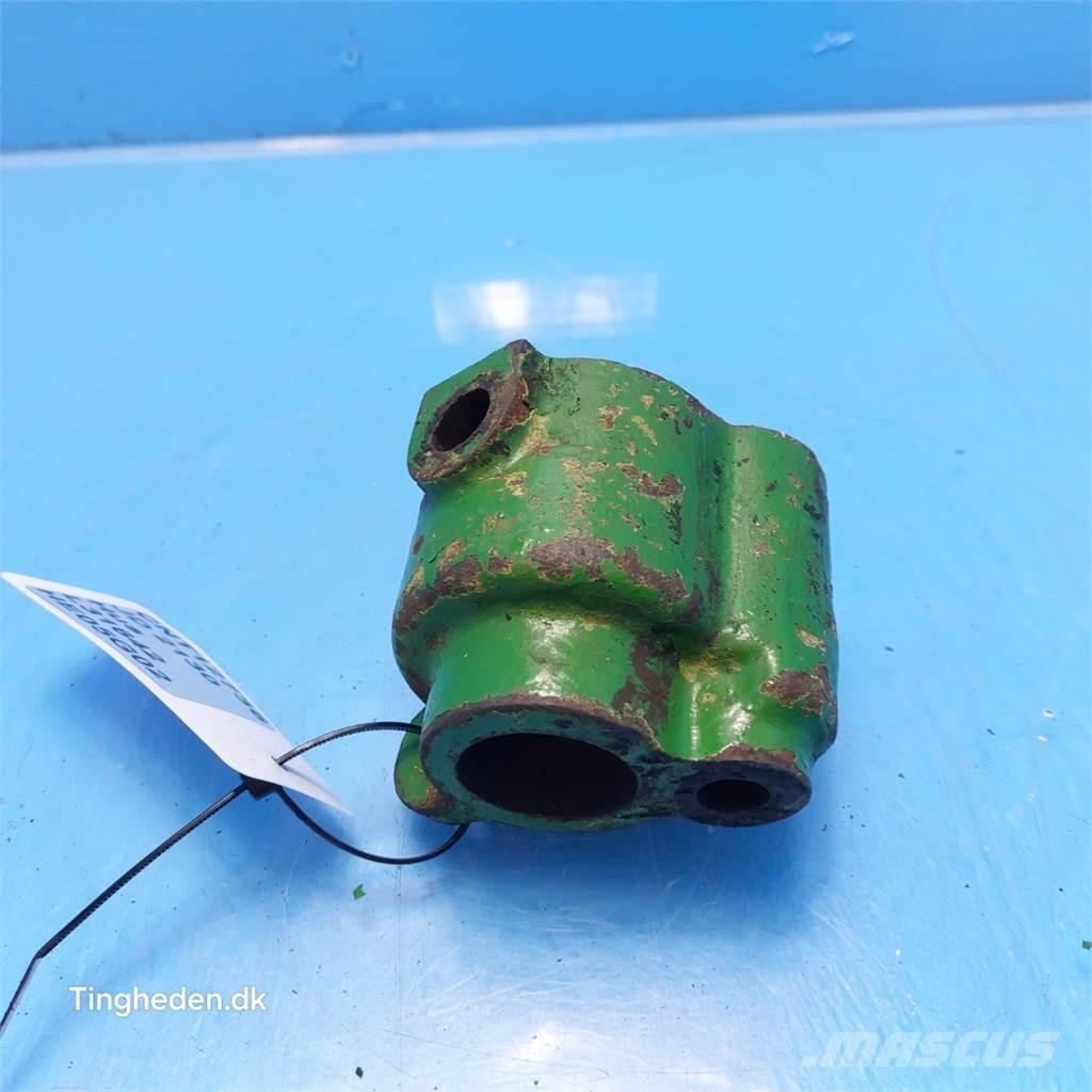 John Deere 2130 Cits traktoru papildaprīkojums