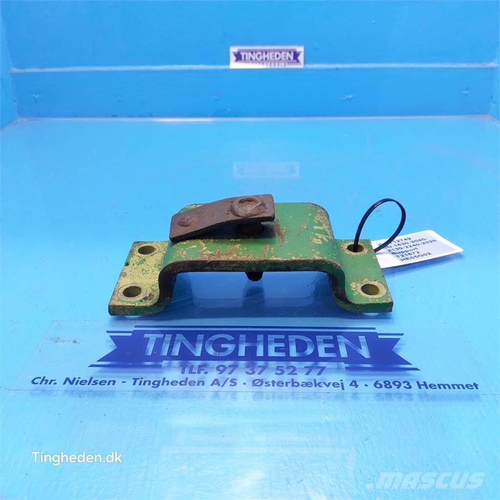 John Deere 2130 Cits traktoru papildaprīkojums