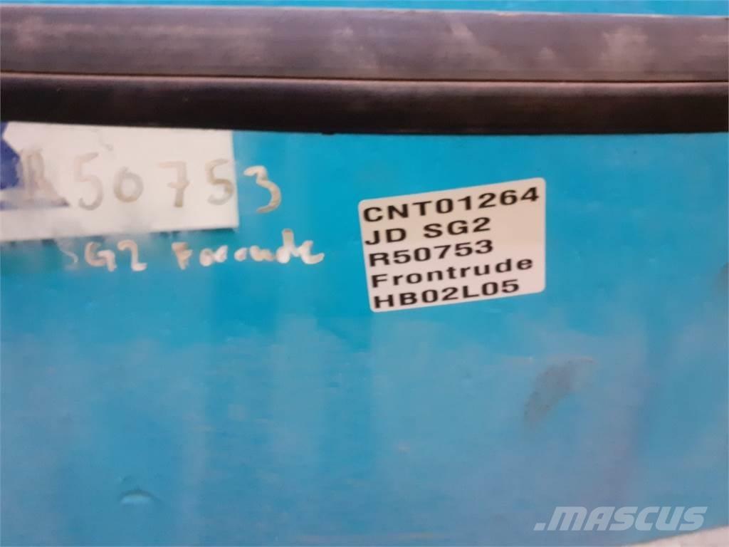 John Deere 2140 Kabīnes un interjers