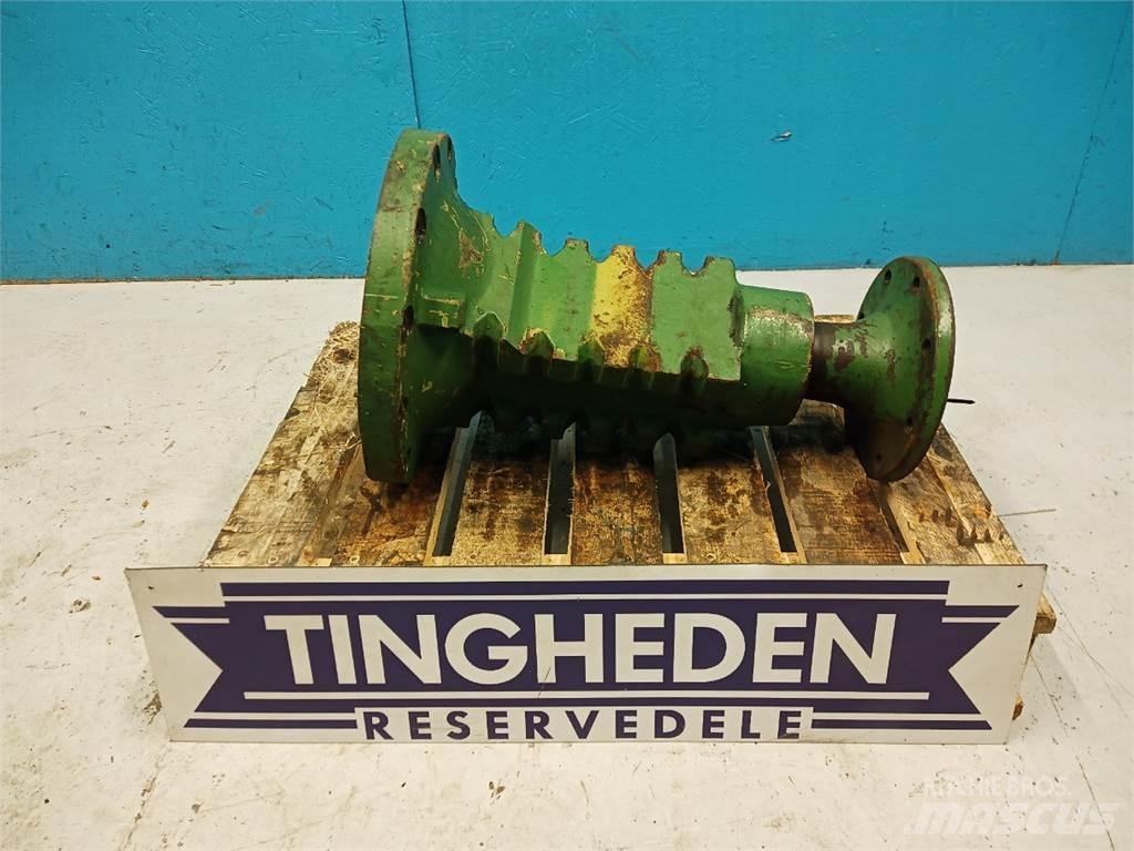 John Deere 2140 Cits traktoru papildaprīkojums