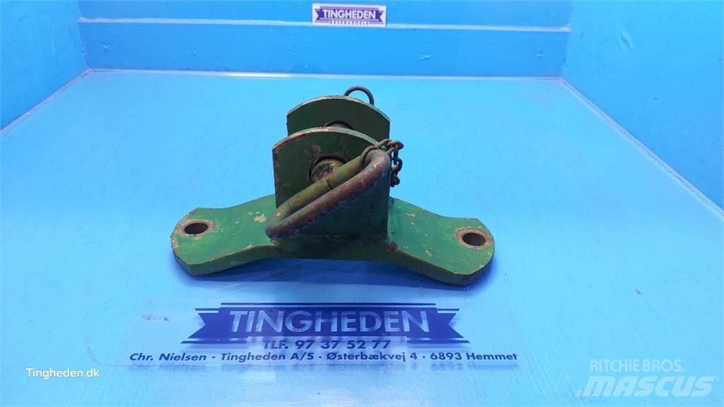 John Deere 2140 Cits traktoru papildaprīkojums
