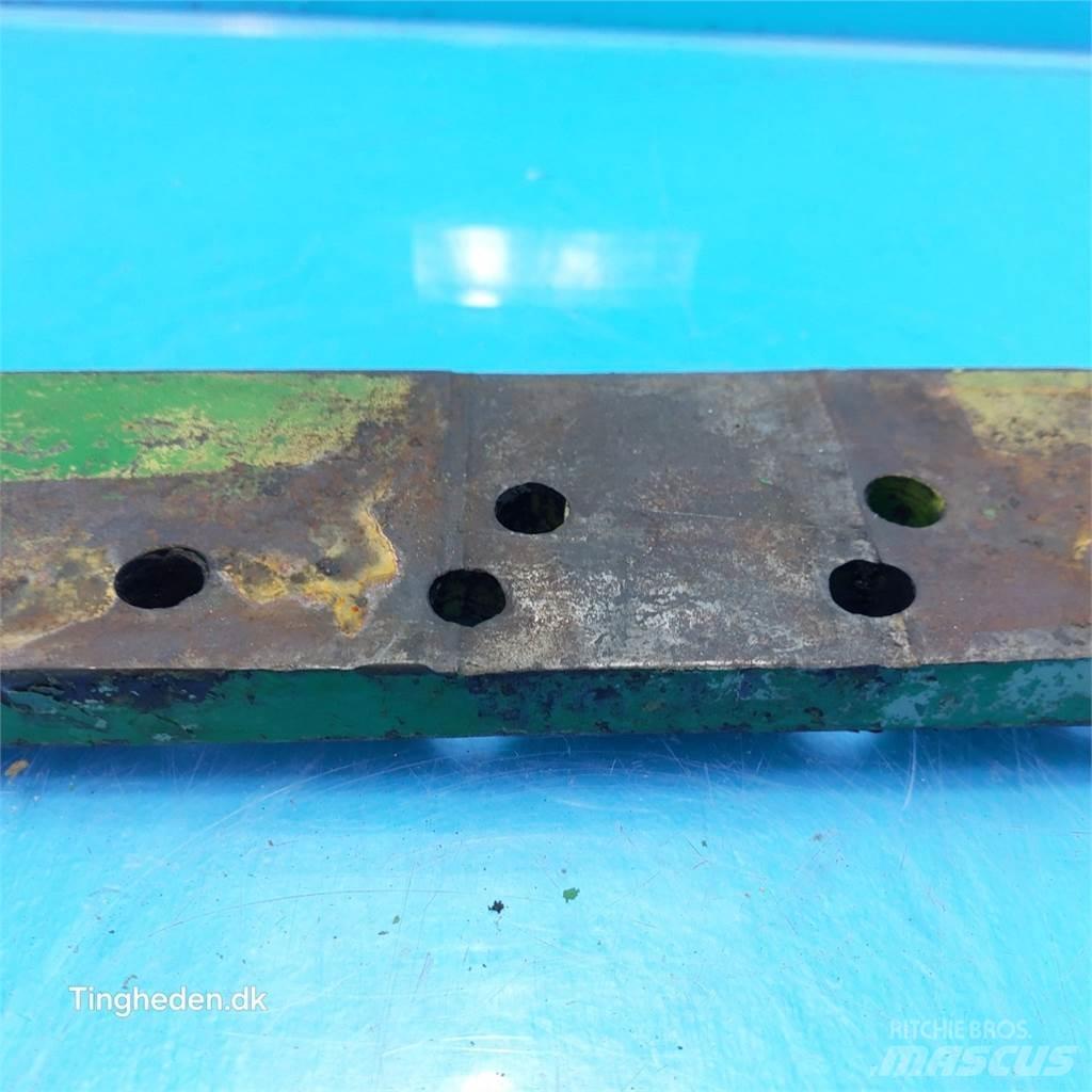 John Deere 2140 Cits traktoru papildaprīkojums