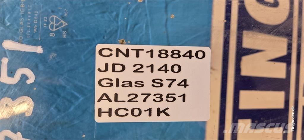 John Deere 2140 Kabīnes un interjers
