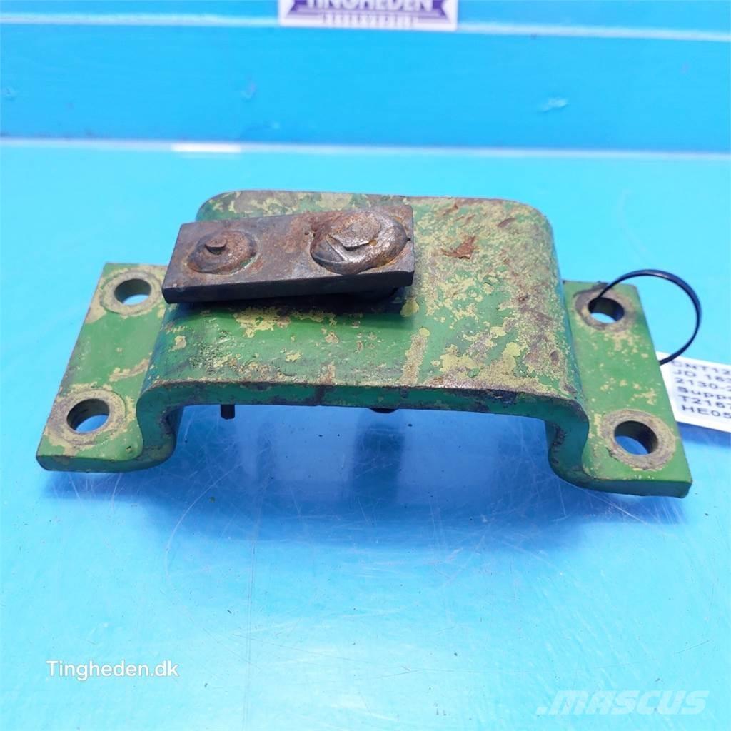 John Deere 2240 Cits traktoru papildaprīkojums