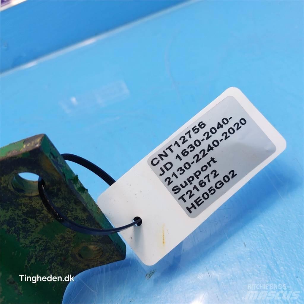 John Deere 2240 Cits traktoru papildaprīkojums