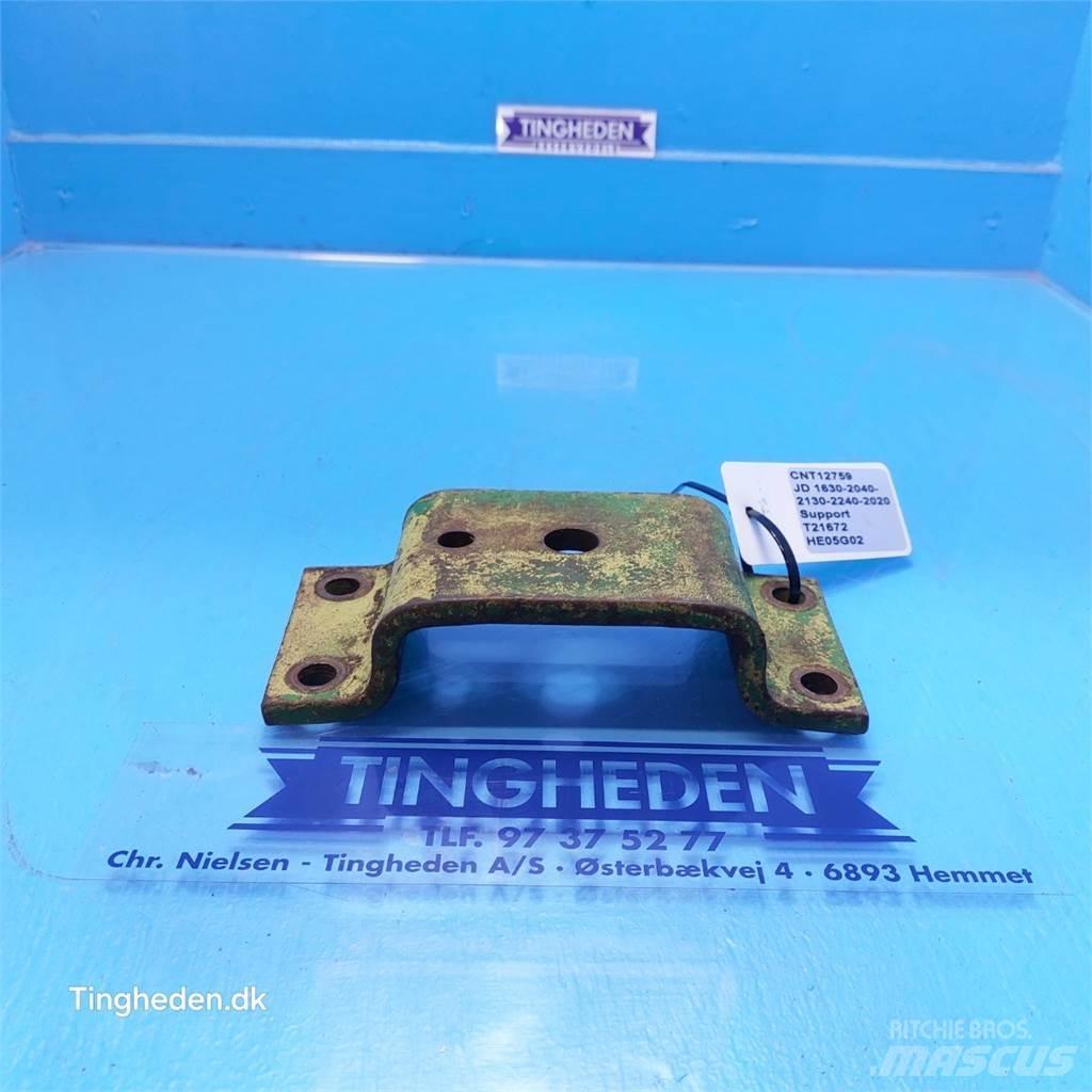 John Deere 2240 Cits traktoru papildaprīkojums