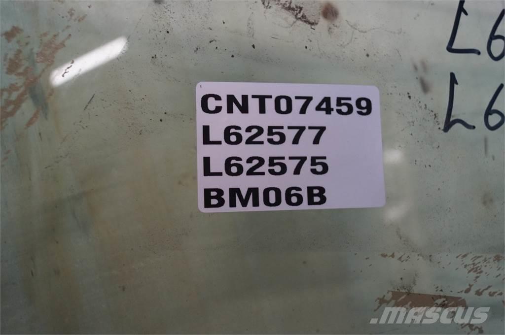 John Deere 2250 Kabīnes un interjers