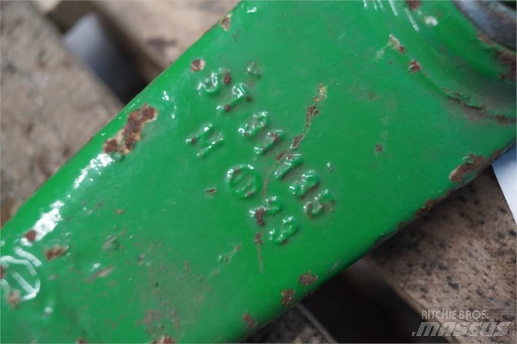John Deere 2450 Cits traktoru papildaprīkojums