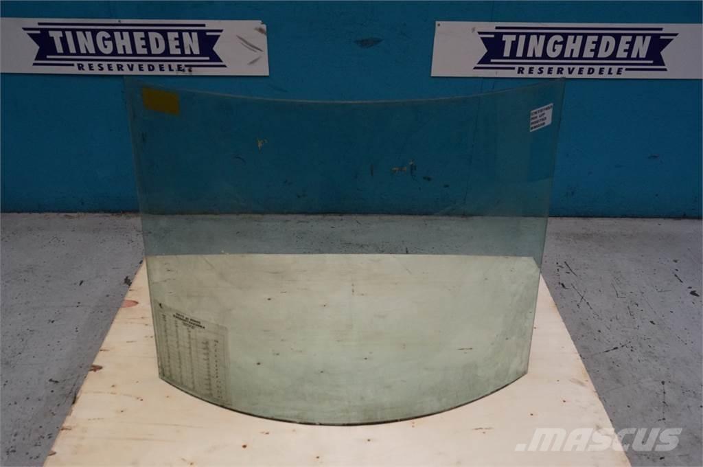 John Deere 2550 Kabīnes un interjers