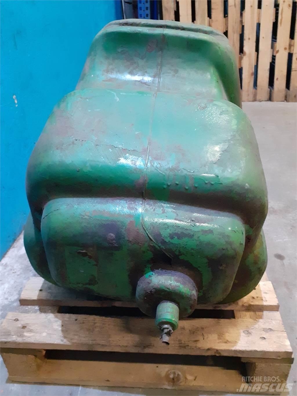 John Deere 2940 Cits traktoru papildaprīkojums