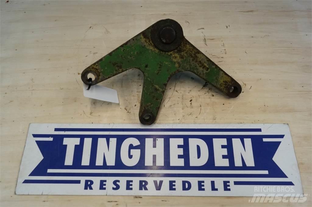 John Deere 3030 Cits traktoru papildaprīkojums