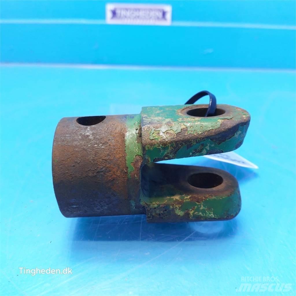 John Deere 3030 Cits traktoru papildaprīkojums