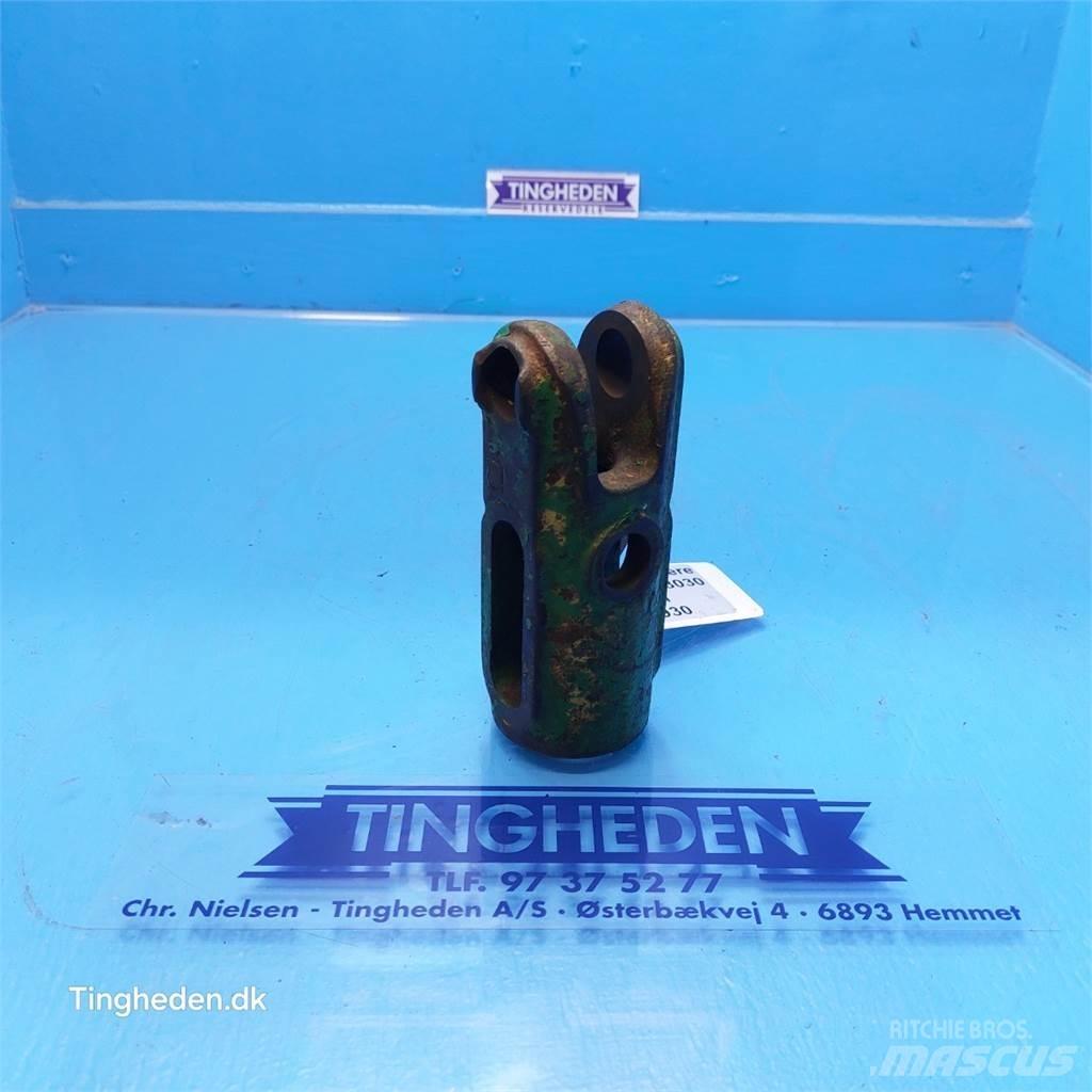 John Deere 3030 Cits traktoru papildaprīkojums