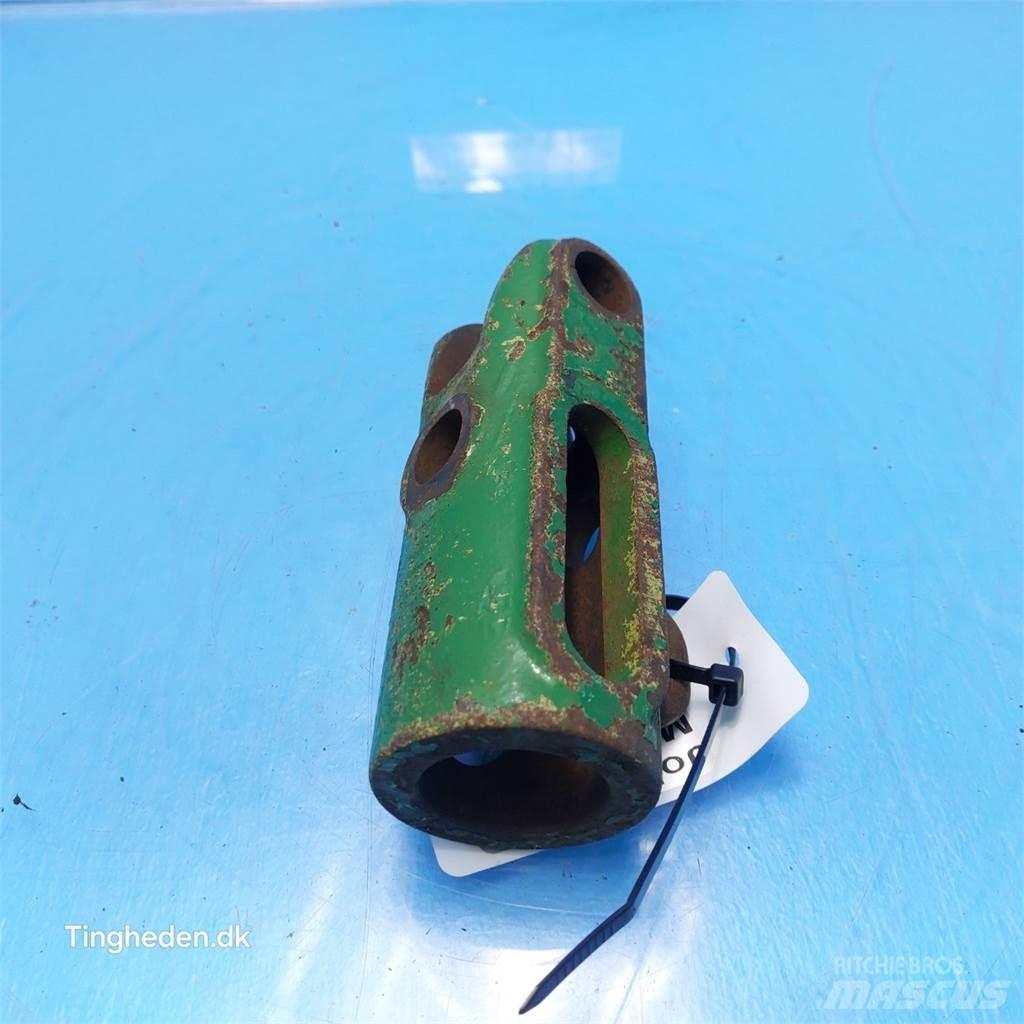 John Deere 3030 Cits traktoru papildaprīkojums