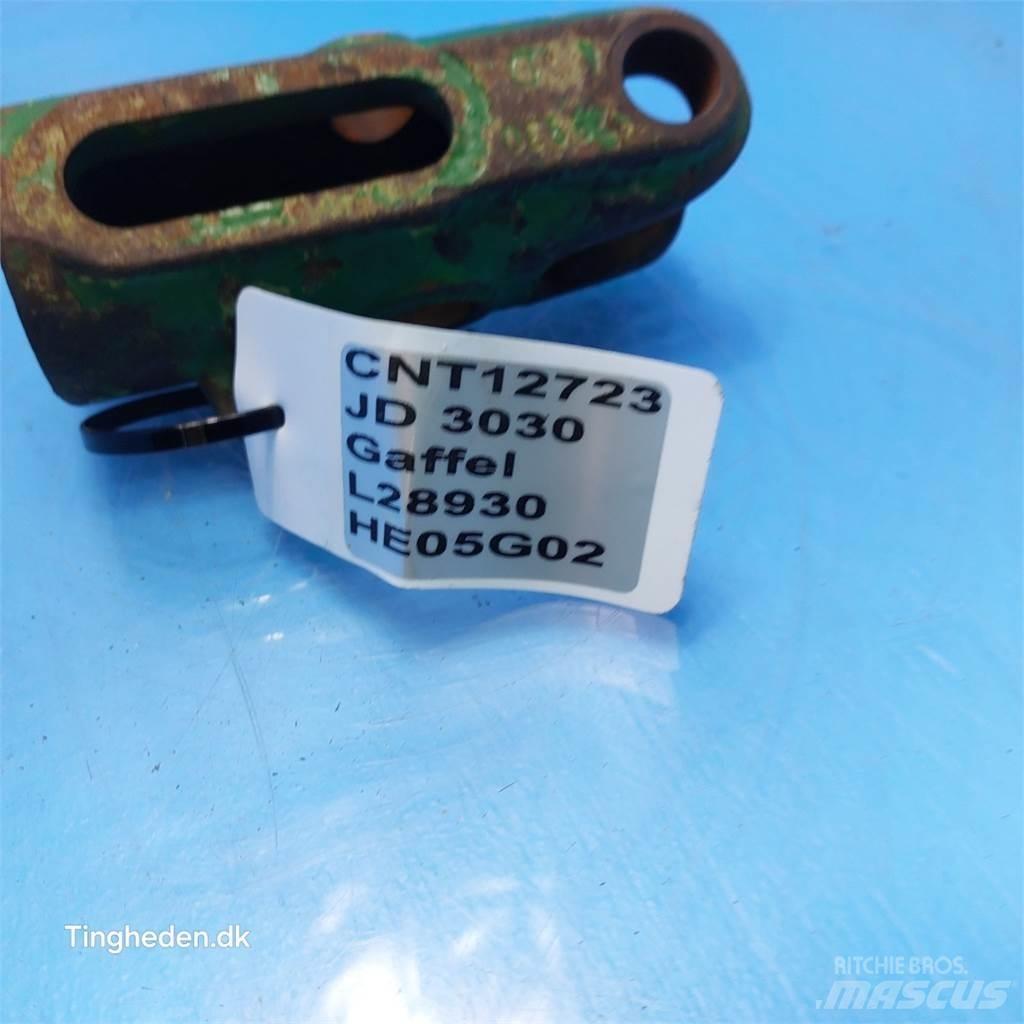 John Deere 3030 Cits traktoru papildaprīkojums