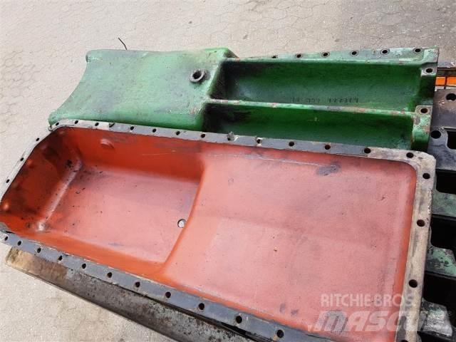 John Deere 3040 Dzinēji