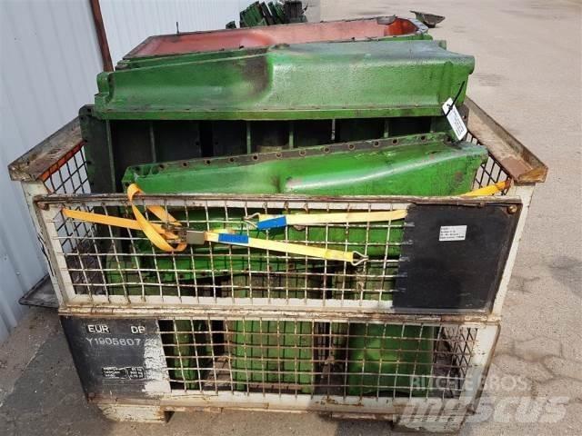 John Deere 3040 Dzinēji
