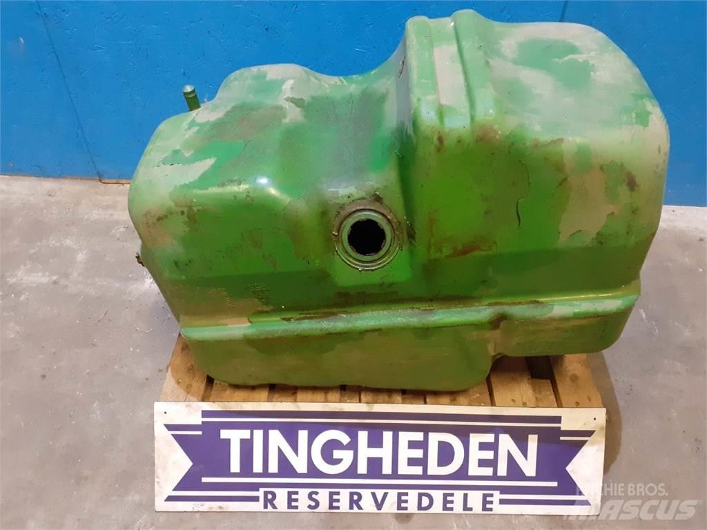 John Deere 3040 Cits traktoru papildaprīkojums