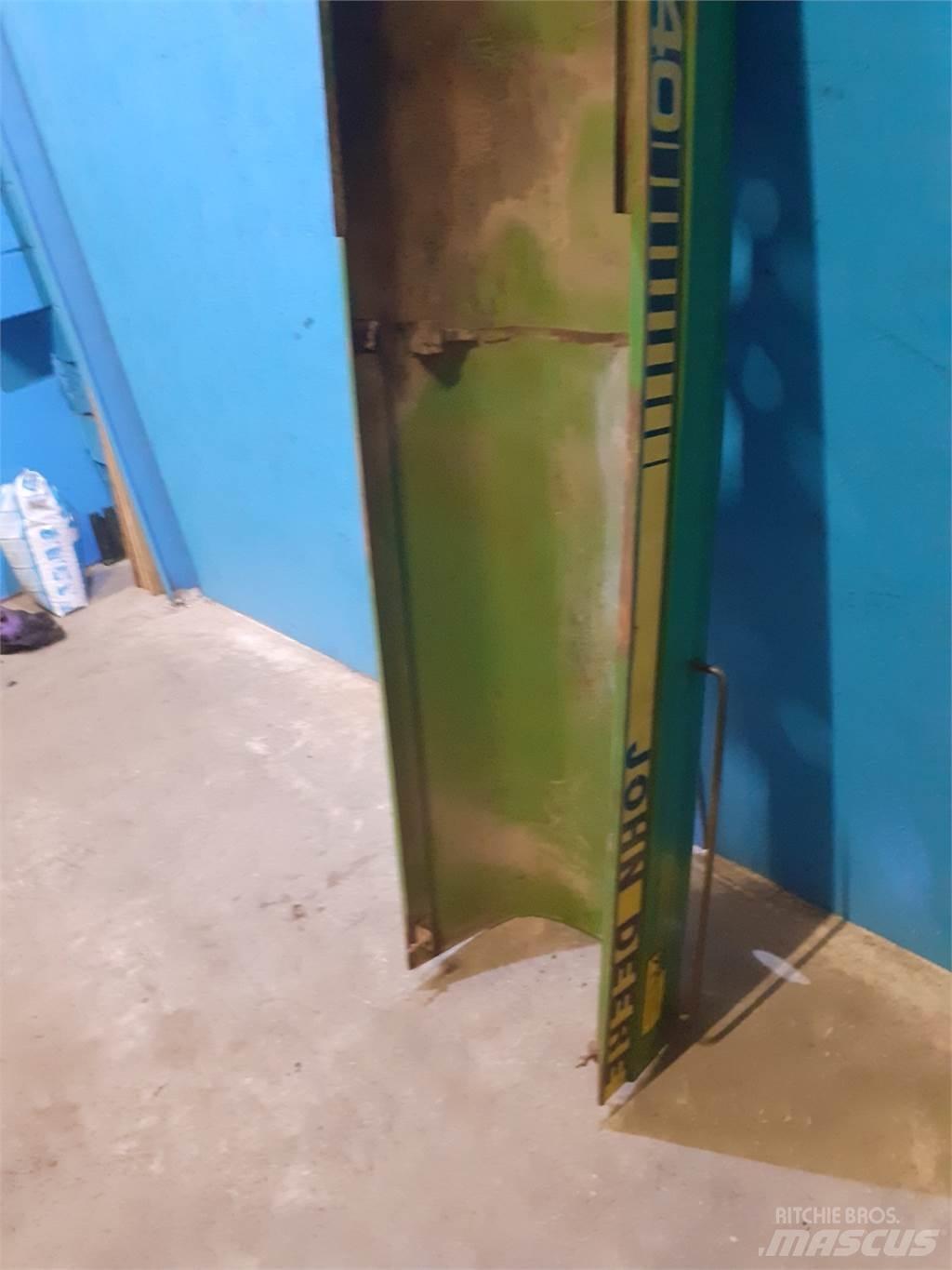 John Deere 3040 Cits traktoru papildaprīkojums