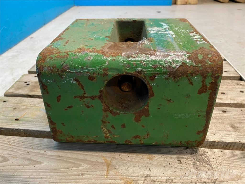 John Deere 3040 Priekšējie svari