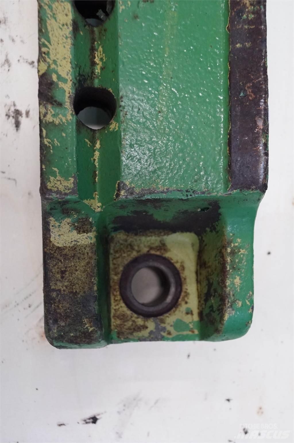John Deere 3040 Cits traktoru papildaprīkojums