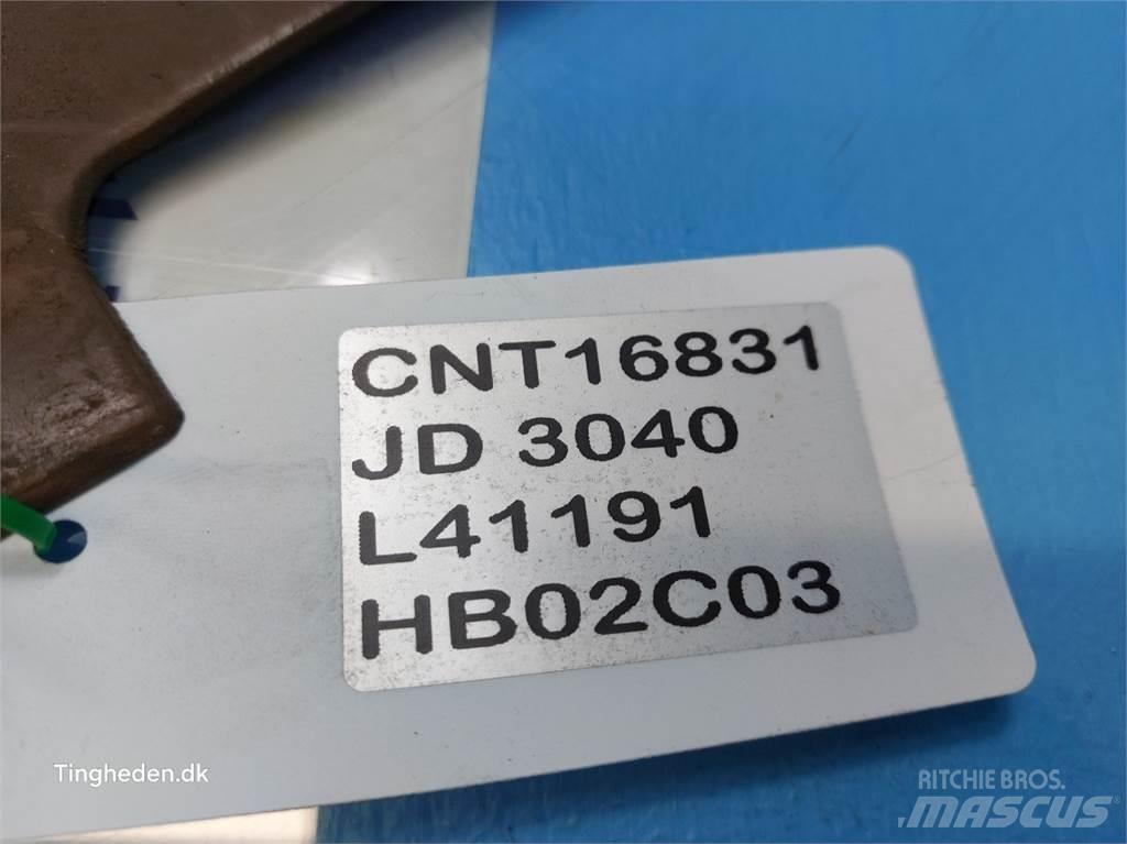 John Deere 3040 Kabīnes un interjers