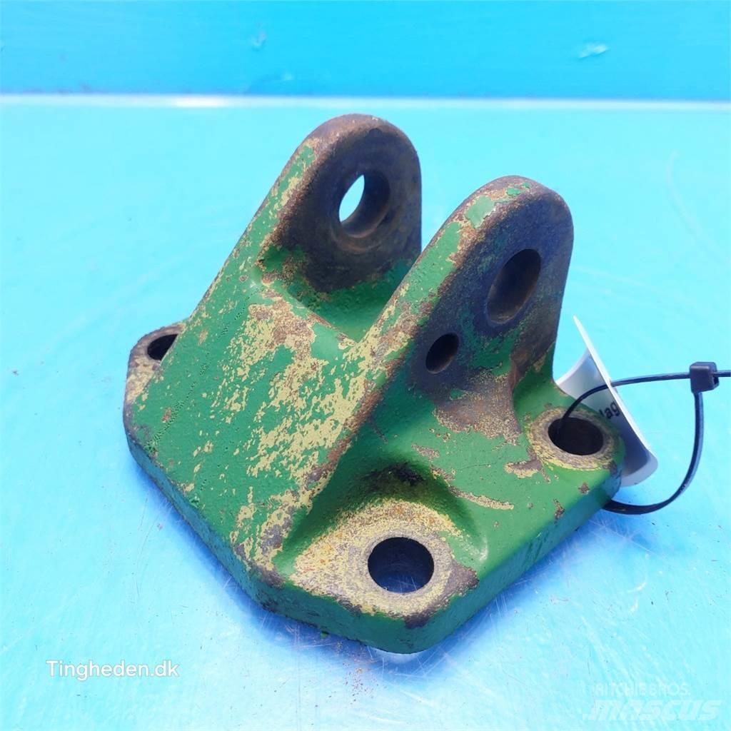 John Deere 3050 Cits traktoru papildaprīkojums