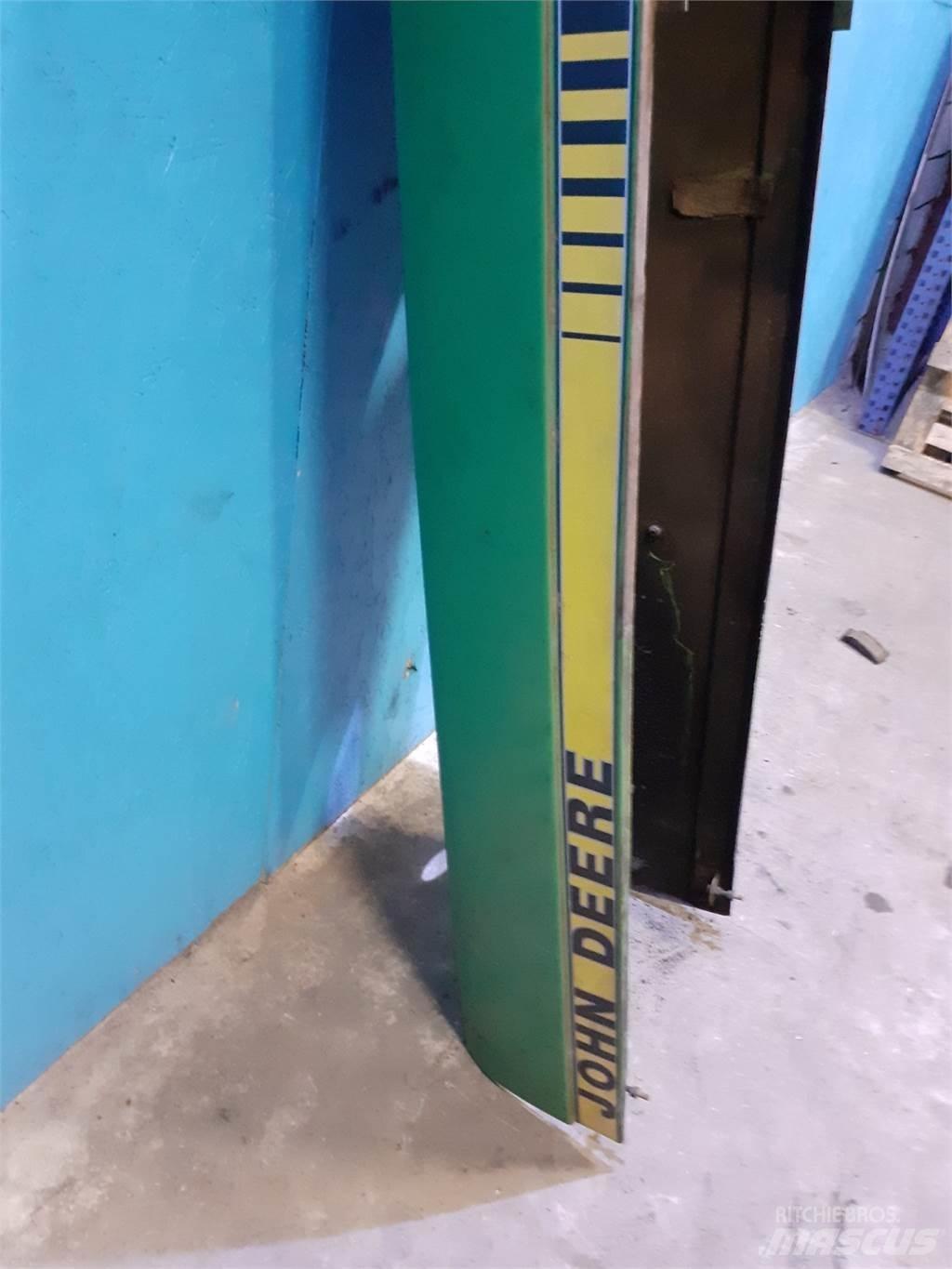 John Deere 3140 Cits traktoru papildaprīkojums