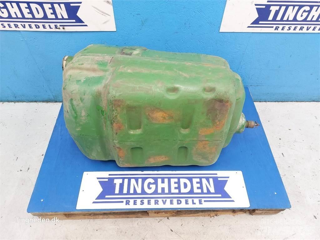 John Deere 3140 Cits traktoru papildaprīkojums