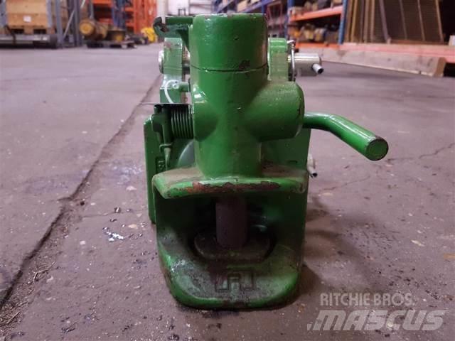John Deere 4040 Cits traktoru papildaprīkojums
