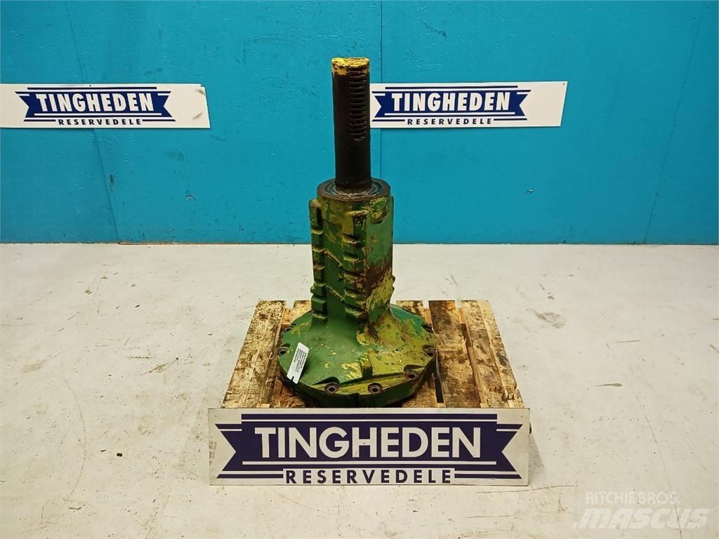 John Deere 4040 Cits traktoru papildaprīkojums