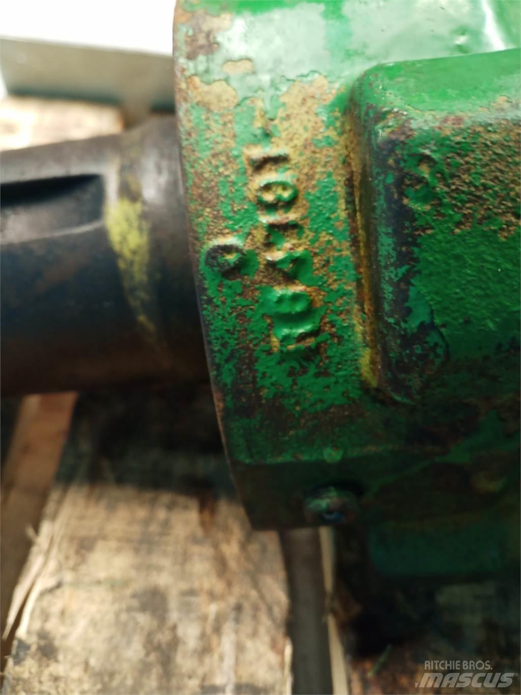 John Deere 4040 Cits traktoru papildaprīkojums