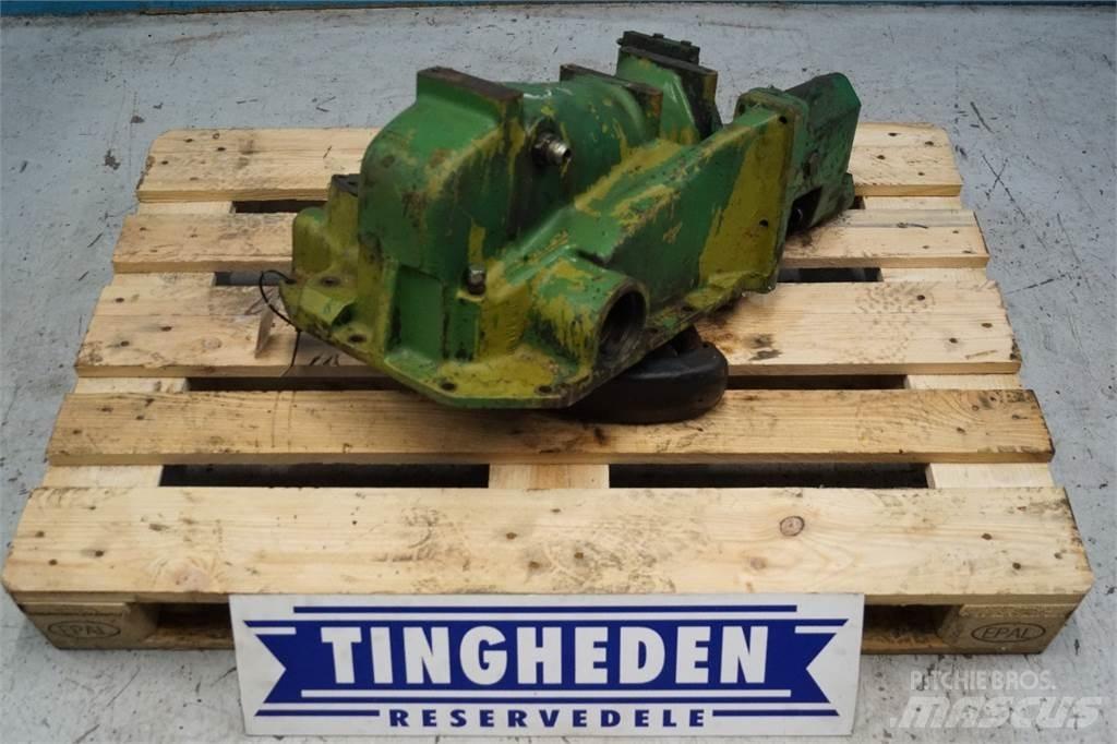 John Deere 4040 Cits traktoru papildaprīkojums