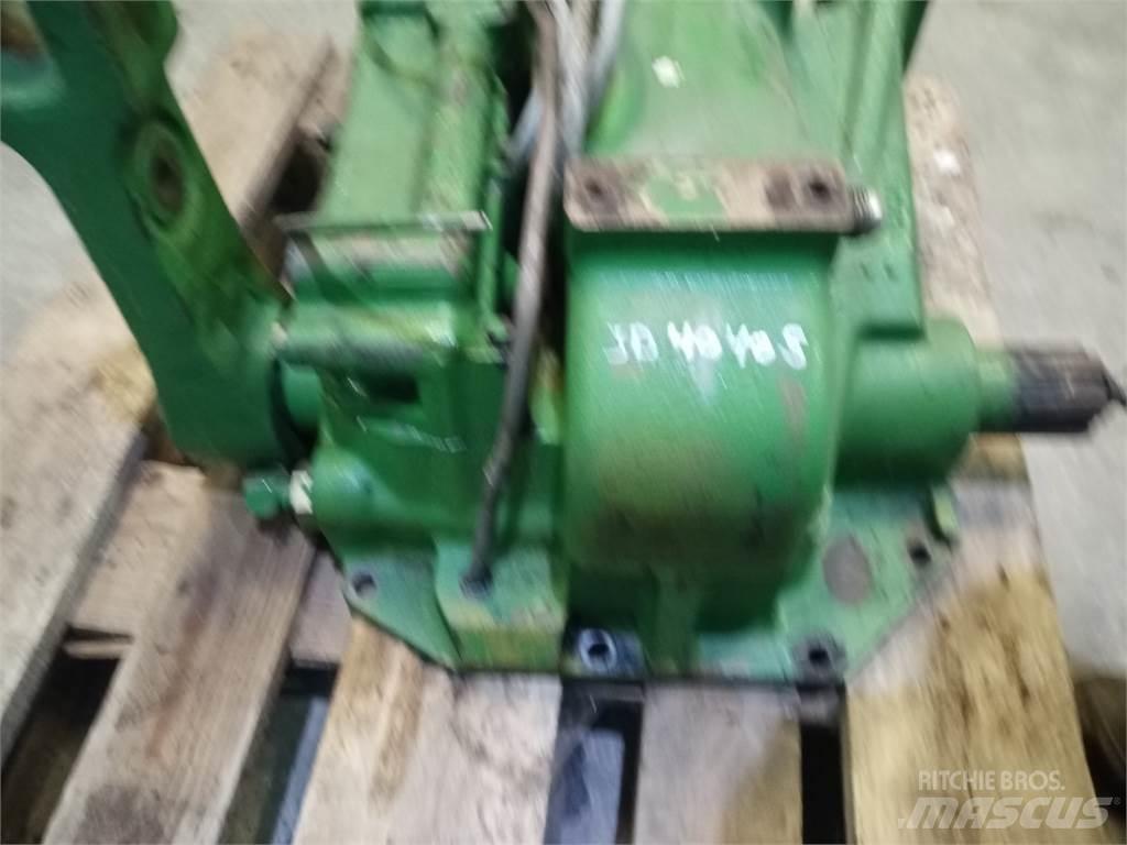 John Deere 4040S Cits traktoru papildaprīkojums