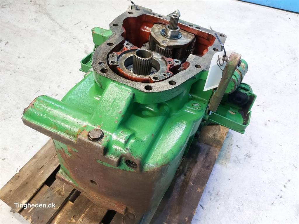 John Deere 4040S Transmisija