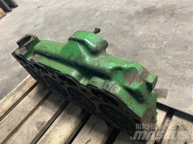 John Deere 4239 Dzinēji