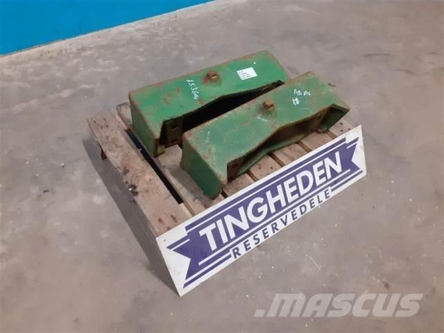 John Deere 4240 Priekšējie svari