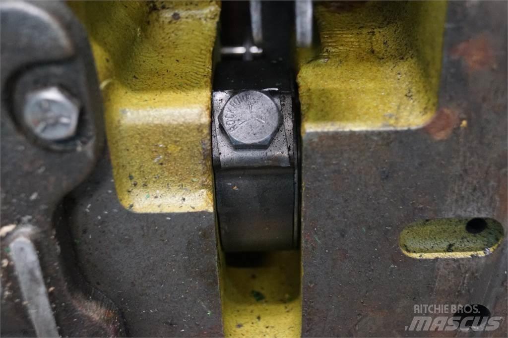 John Deere 4240 Cits traktoru papildaprīkojums