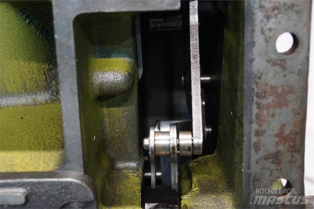 John Deere 4240 Cits traktoru papildaprīkojums