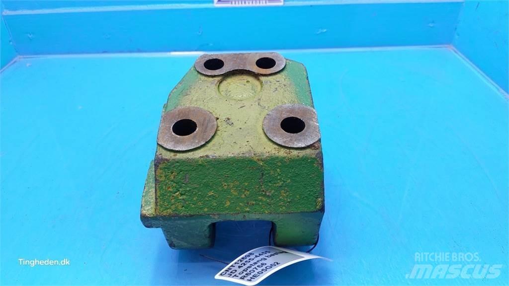 John Deere 4255 Cits traktoru papildaprīkojums
