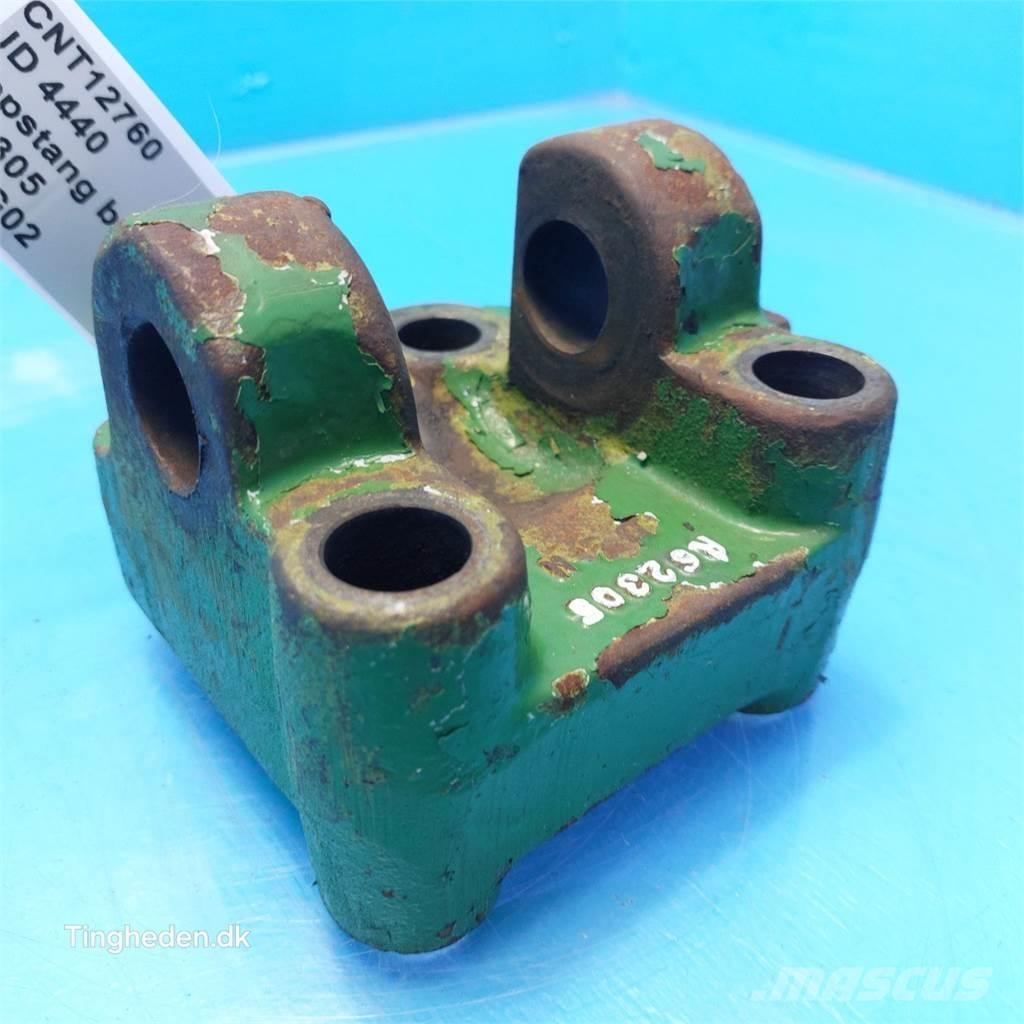 John Deere 4440 Cits traktoru papildaprīkojums